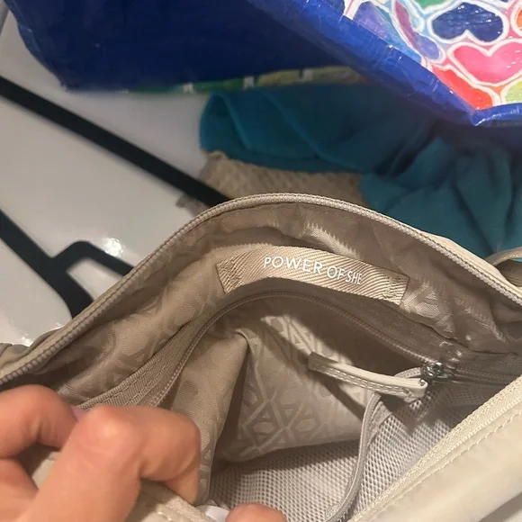 Athleta crossbody bag - Picture 8 of 10